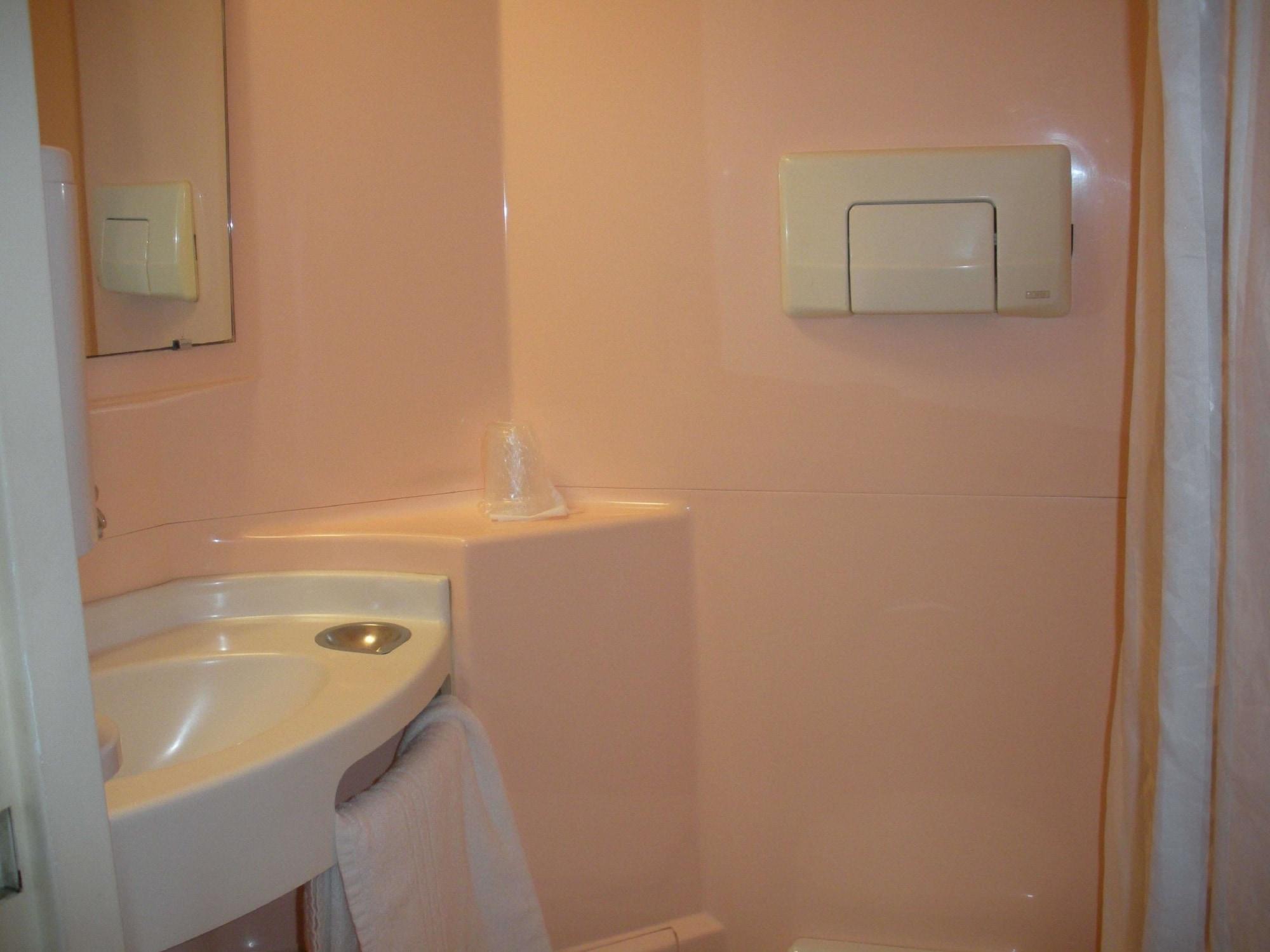 Premiere Classe Dreux Luaran gambar